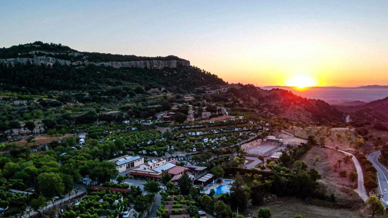 Camping Bungalow Serra De Prades Resort Vilanova de Prades Dış mekan fotoğraf