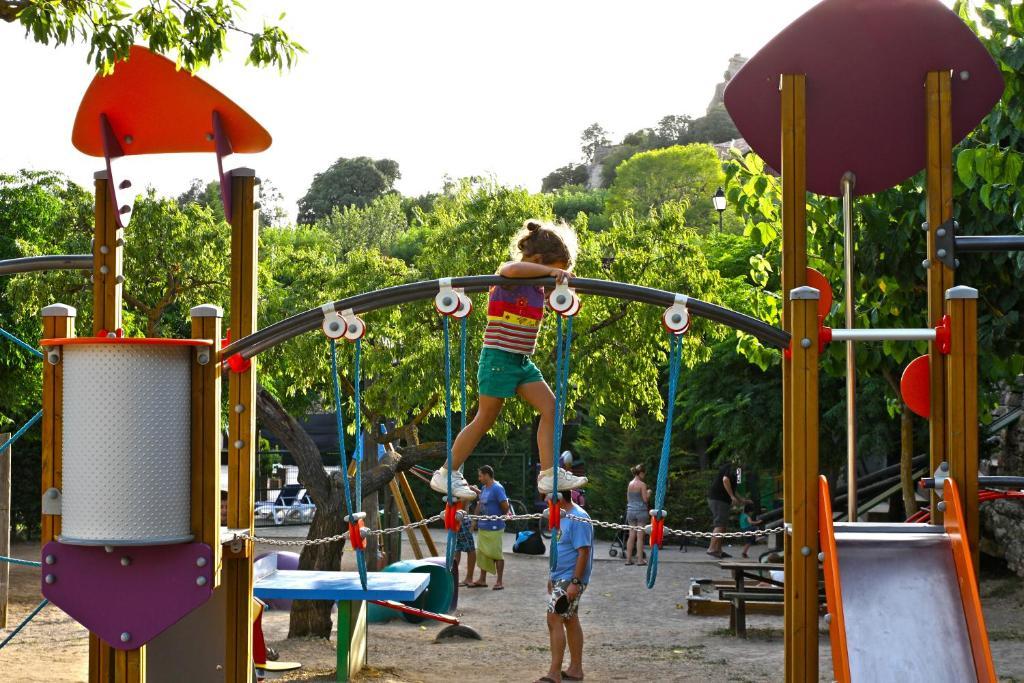 Camping Bungalow Serra De Prades Resort Vilanova de Prades Dış mekan fotoğraf