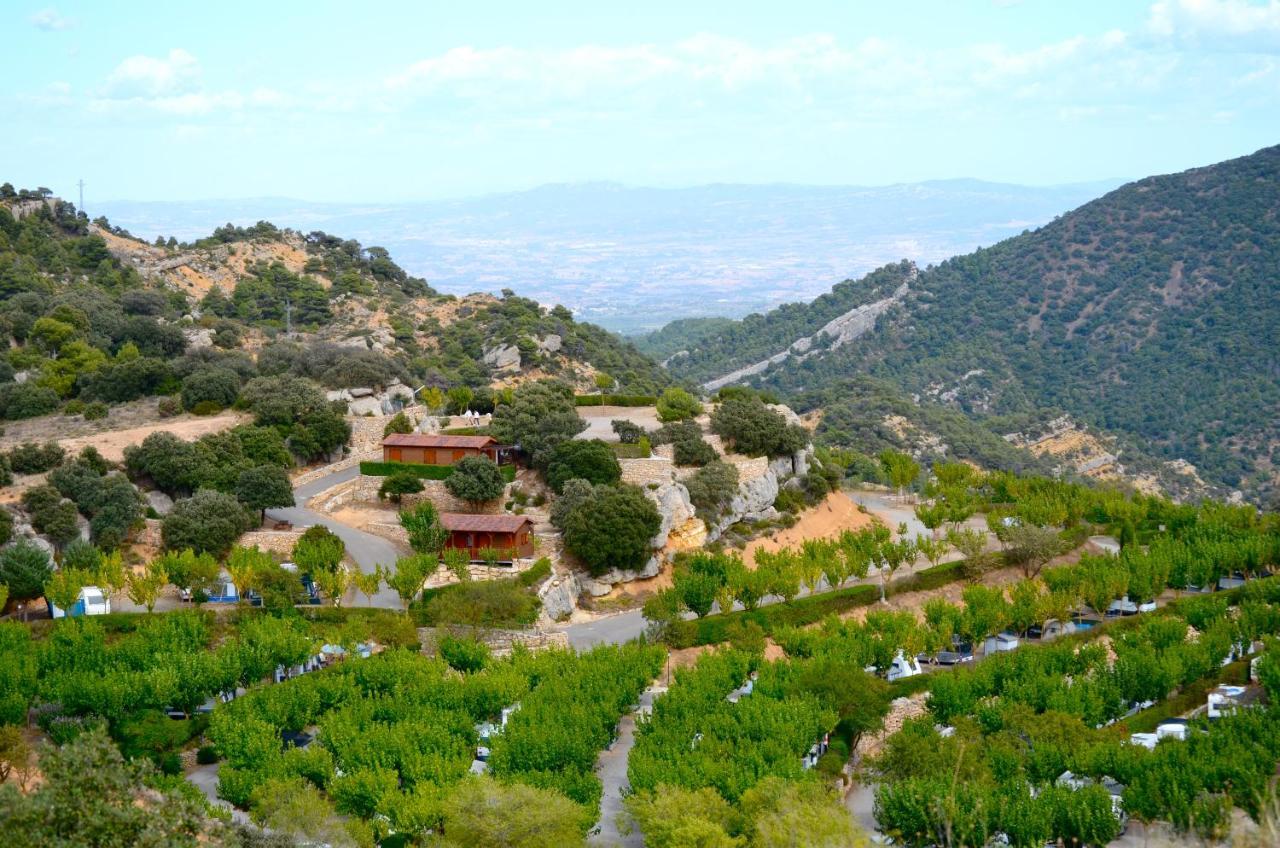 Camping Bungalow Serra De Prades Resort Vilanova de Prades Dış mekan fotoğraf